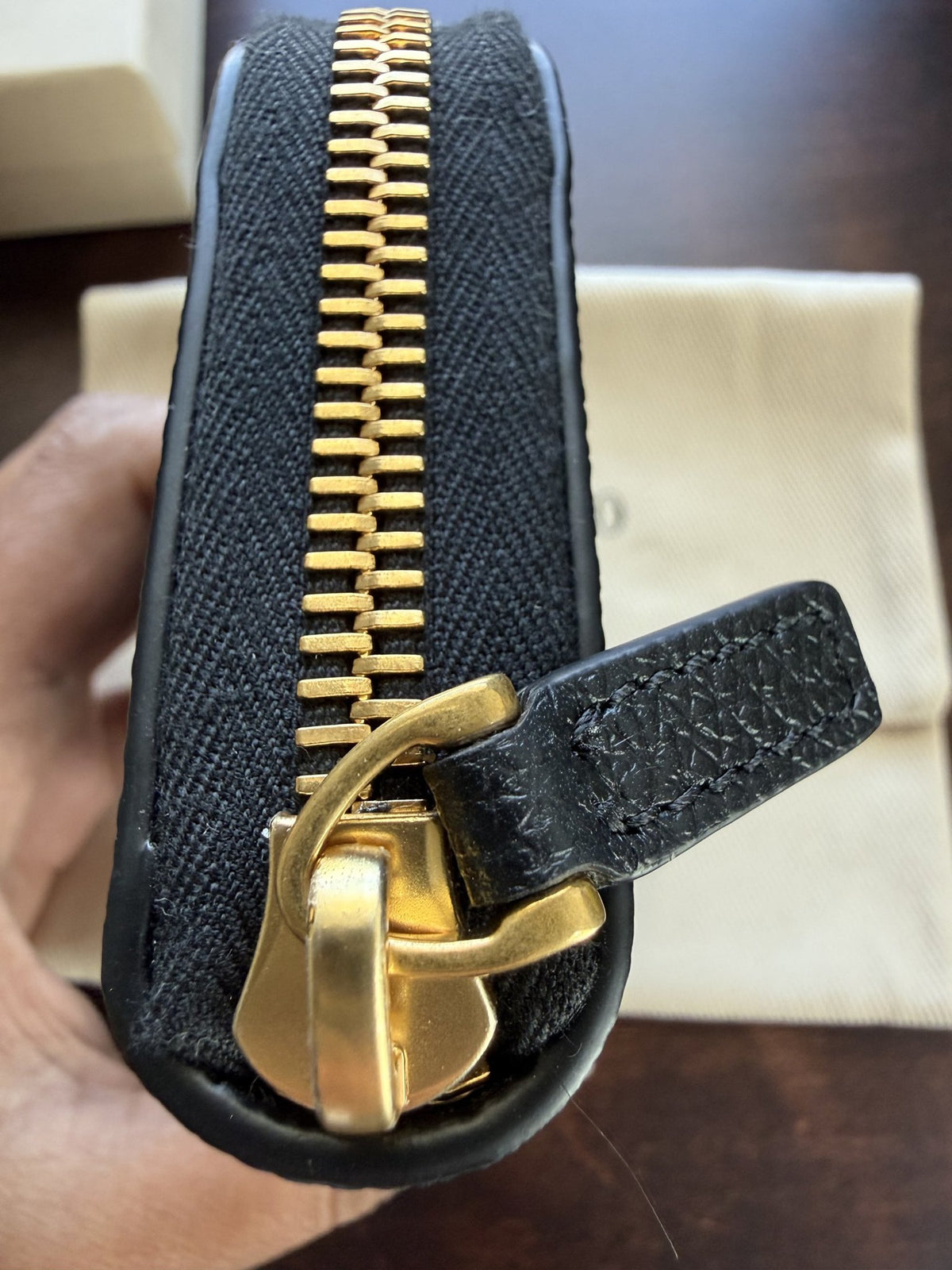 Valentino Garavani VLogo Signature Zip Card Case in Black Grained Leather